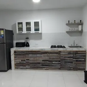 Con Ubicacion Estrategica Apartamento